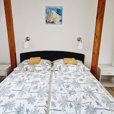 Balaton Apartman Fuered Balatonfured Ngoại thất bức ảnh