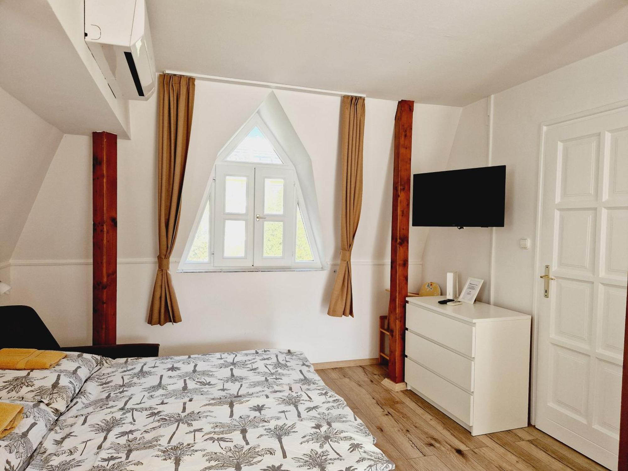 Balaton Apartman Fuered Balatonfured Ngoại thất bức ảnh
