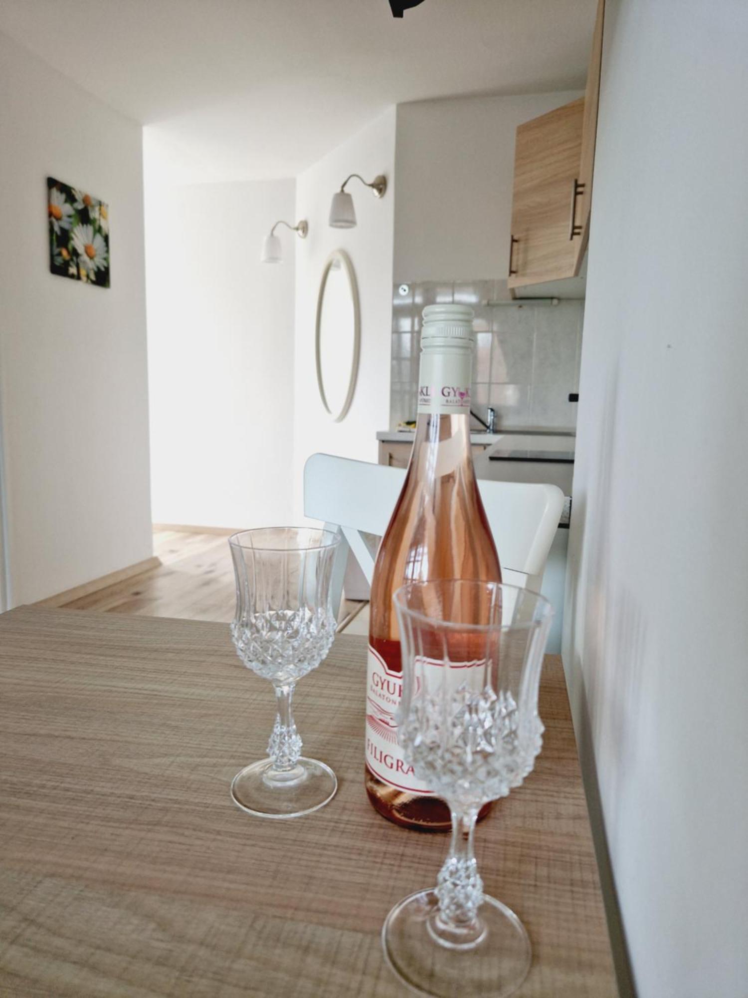 Balaton Apartman Fuered Balatonfured Ngoại thất bức ảnh